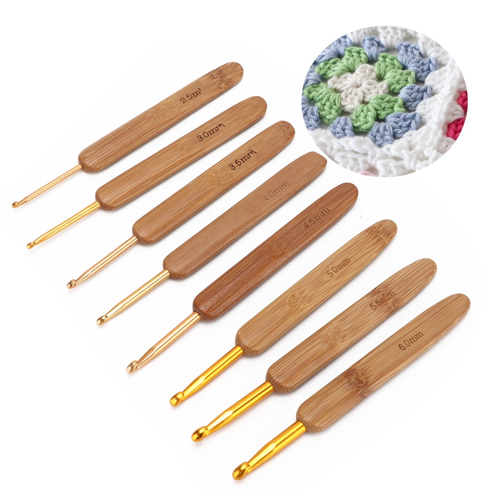 مجموعة من 8 قطع، مقاسات 2.5-6  - مراجعة Wooden Crochet Hooks Ergonomic Handle وسعره