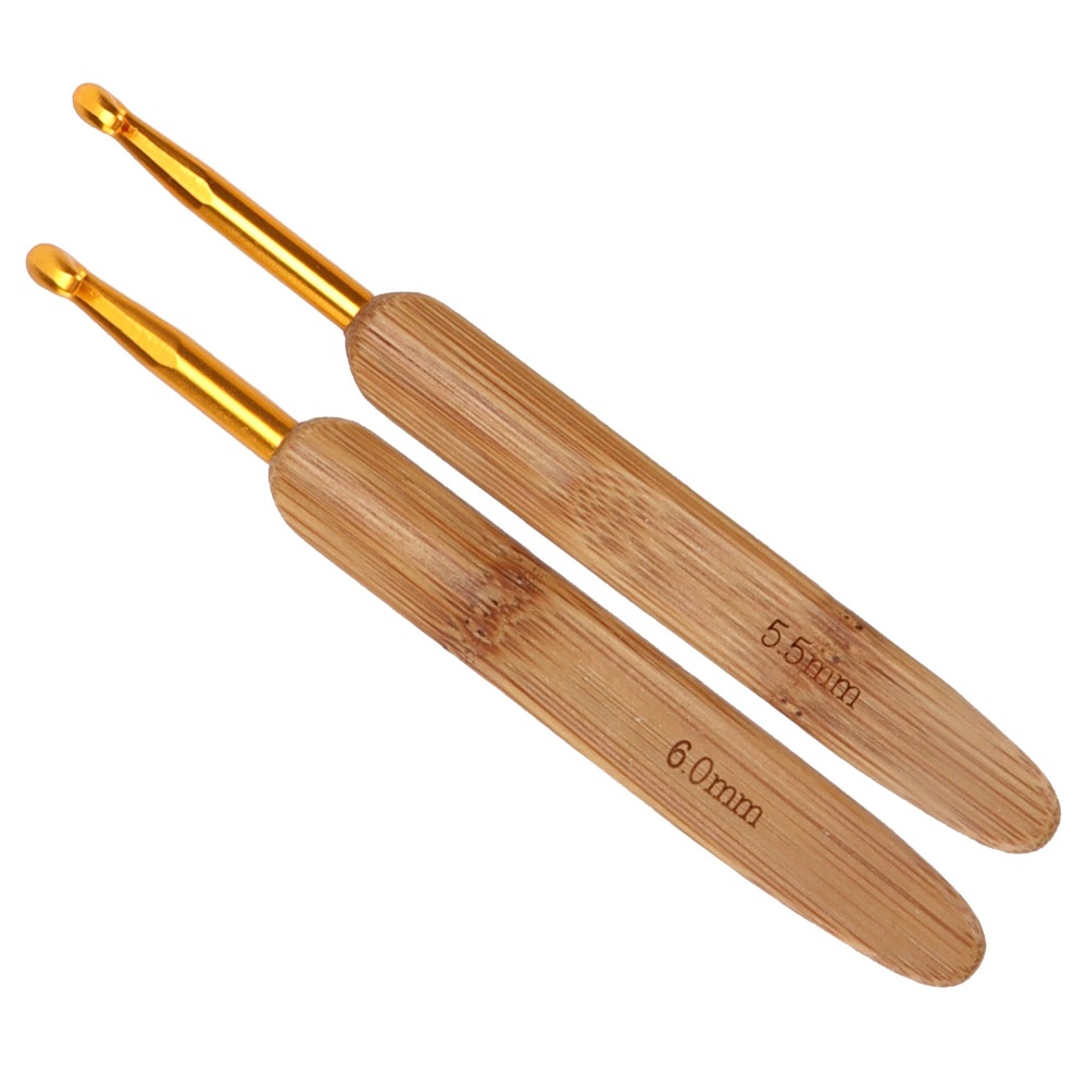 مجموعة من 8 قطع، مقاسات 2.5-6  - مراجعة Wooden Crochet Hooks Ergonomic Handle وسعره