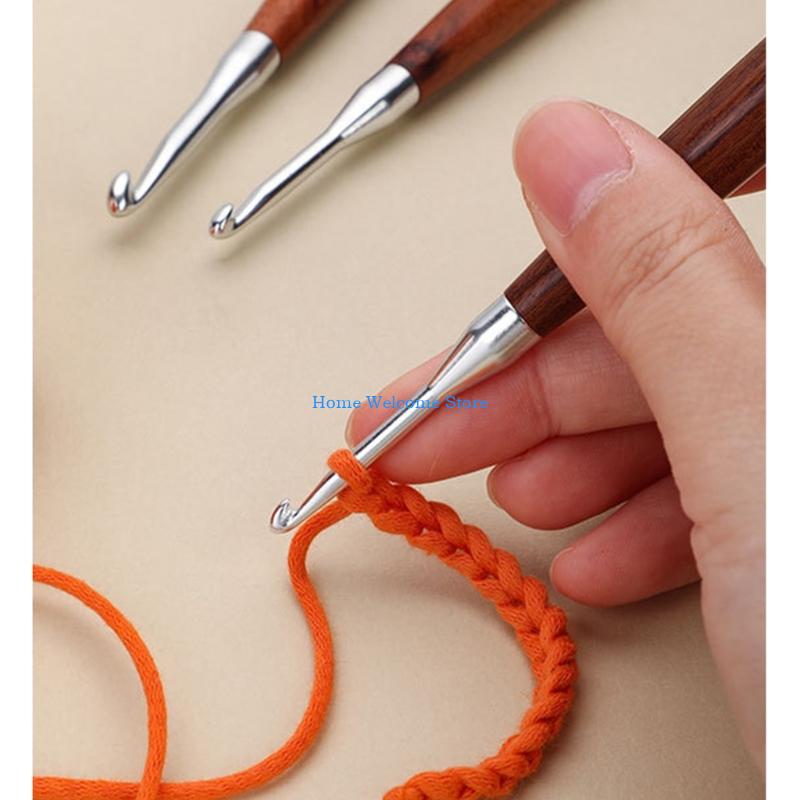 F68E 8 قطعة مقبض خشبي إبرة كرو - مراجعة Wooden Crochet Hooks Ergonomic Handle وسعره